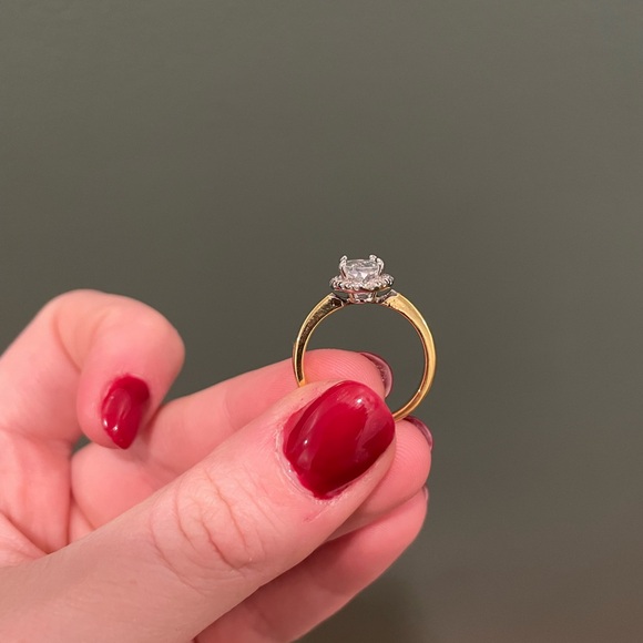 4-Prong Set Oval Sparkling CZ Two-Tone Wedding Banquet Ring - Picture 5 of 7